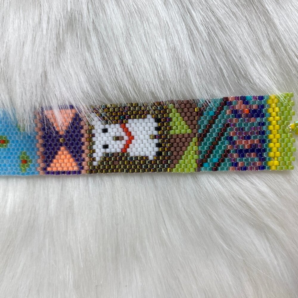 Handmade Bead Loom Llama or Dog Seed Bead Beaded Bracelet - Picture 6 of 6